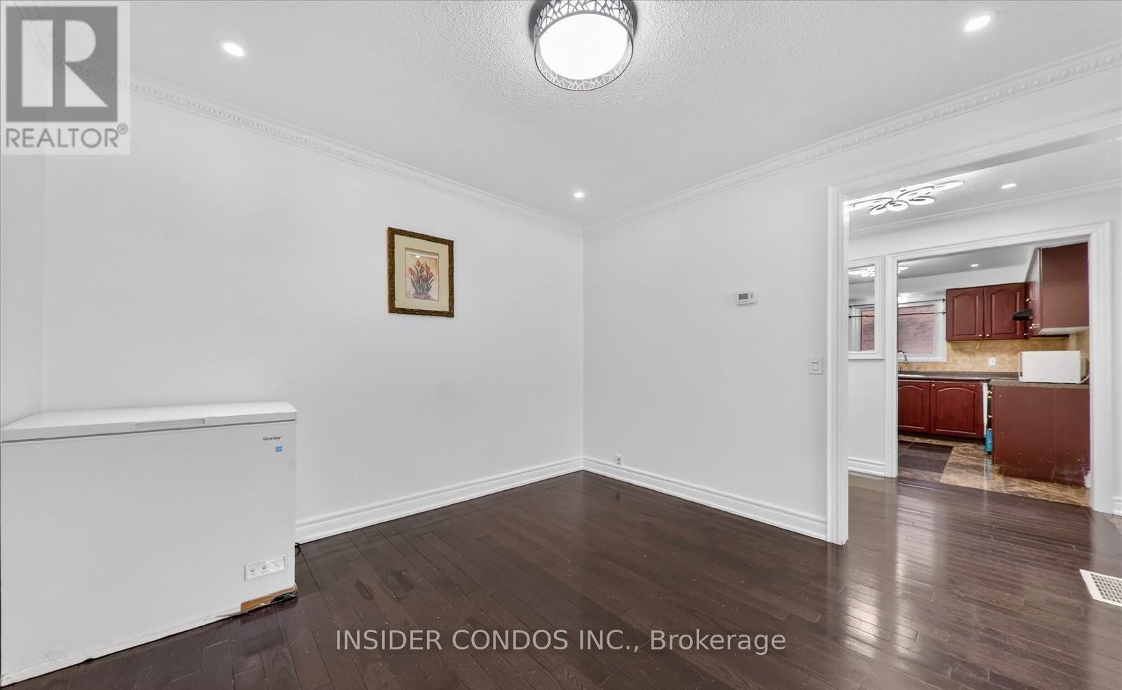 Upper - 2 John Stoner Drive, Toronto, Ontario  M1B 3E7 - Photo 16 - E13026304