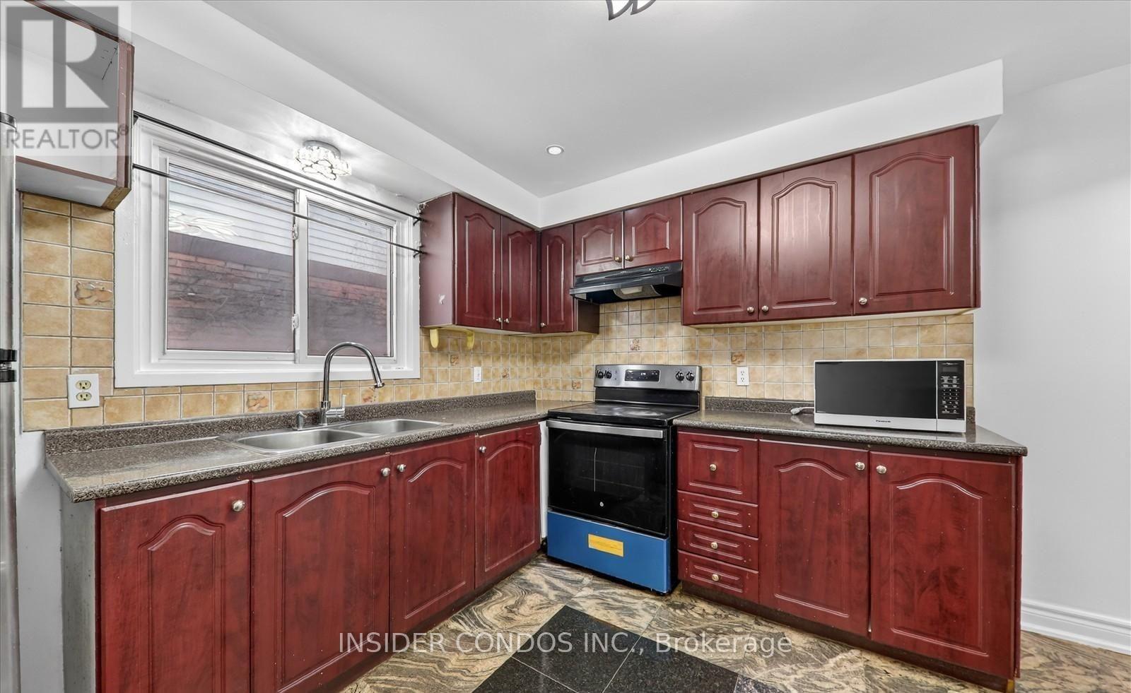 Upper - 2 John Stoner Drive, Toronto, Ontario  M1B 3E7 - Photo 3 - E13026304