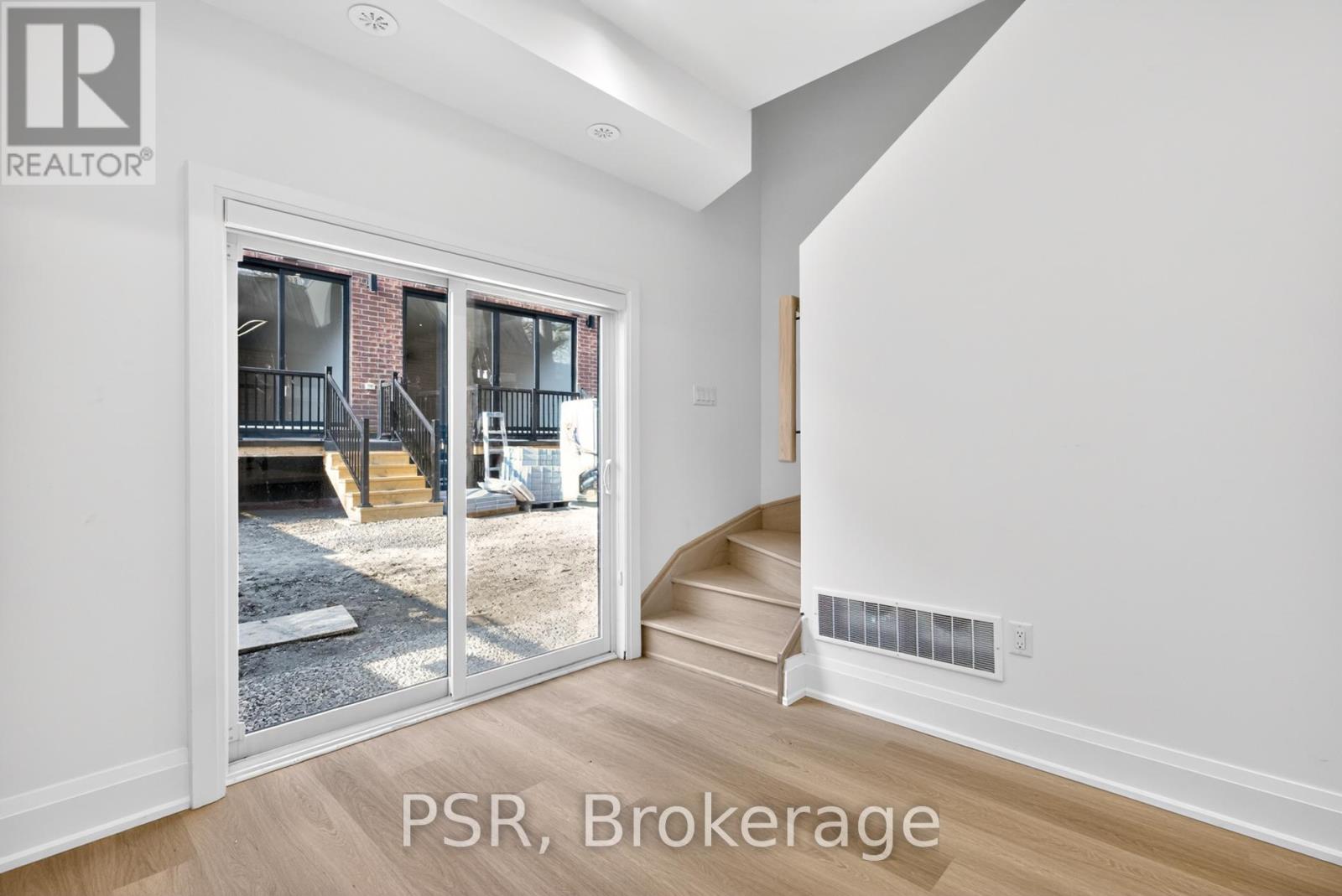 E - 53 Harriet Street, Toronto, Ontario  M4L 2G1 - Photo 10 - E13026322