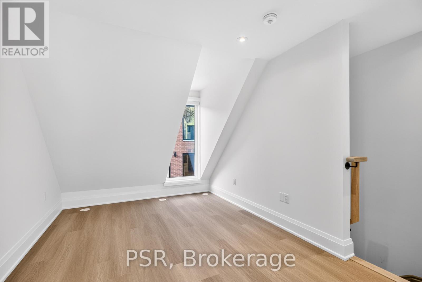 E - 53 Harriet Street, Toronto, Ontario  M4L 2G1 - Photo 13 - E13026322