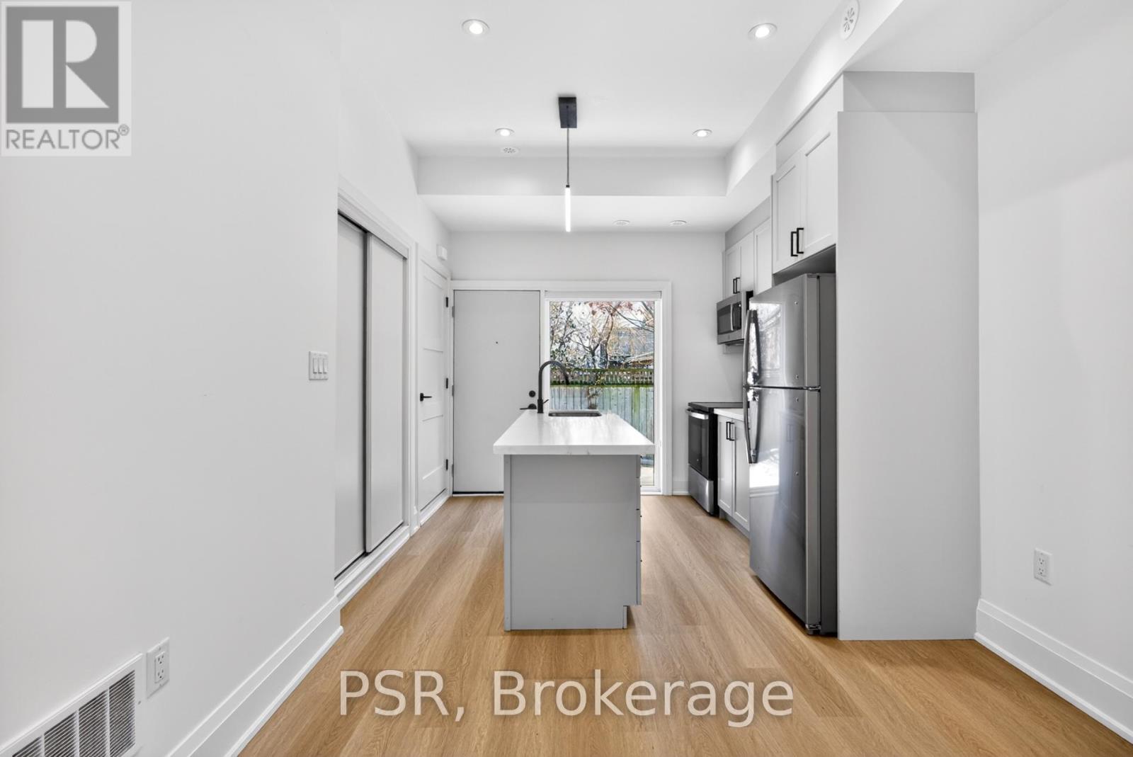 E - 53 Harriet Street, Toronto, Ontario  M4L 2G1 - Photo 5 - E13026322