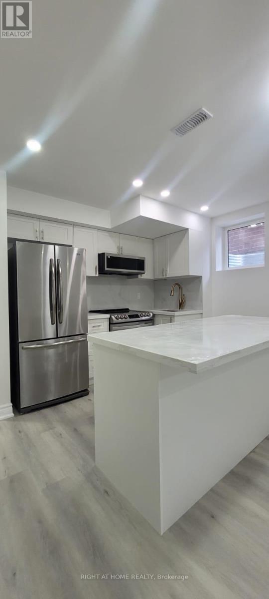 BSMT - 32 AUCKLAND DRIVE E, Whitby, Ontario