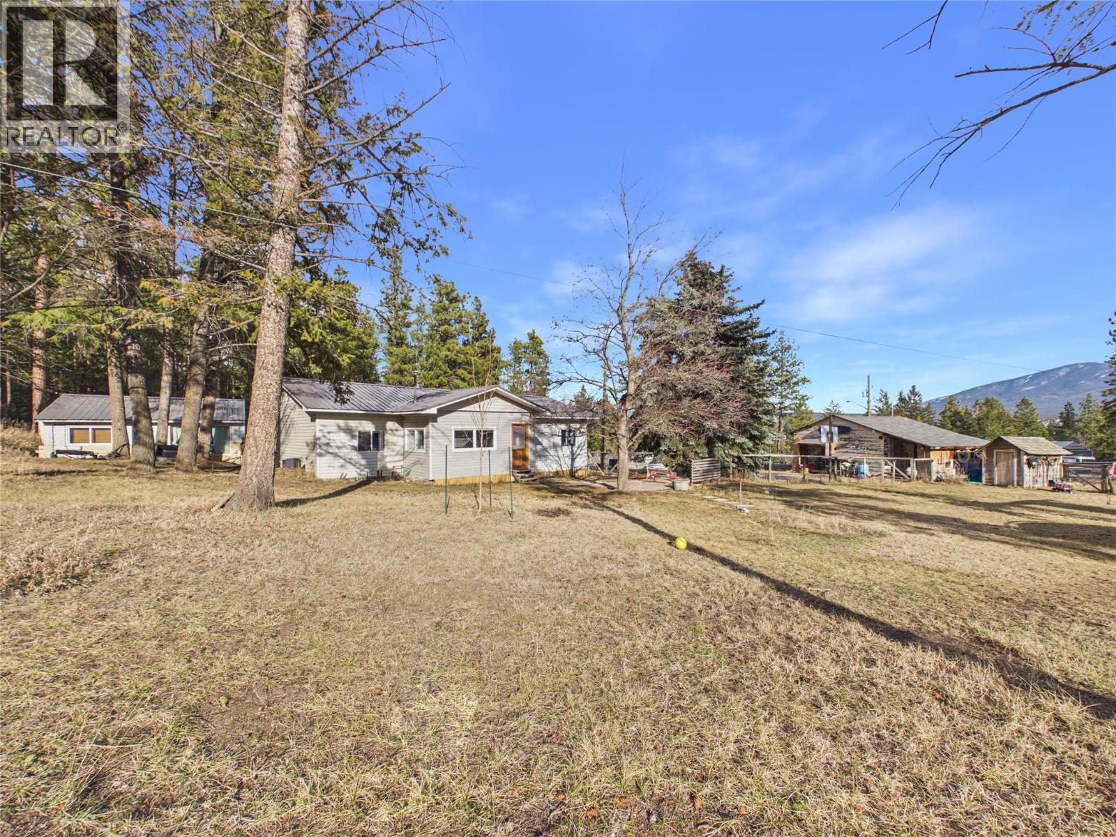 661 Mcbride Street W, Cranbrook, British Columbia  V1C 6T4 - Photo 2 - 10384263