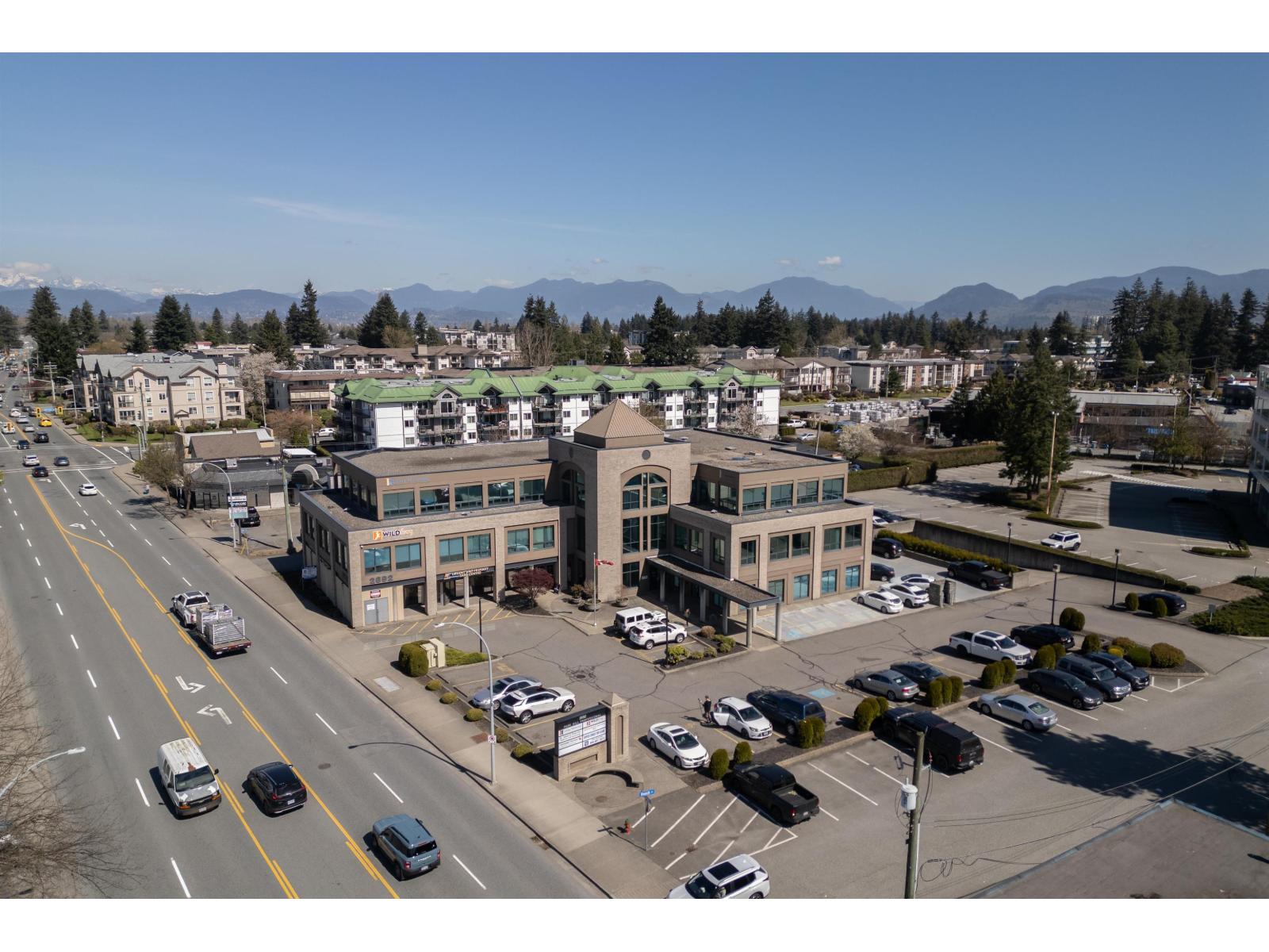 200 2692 Clearbrook Road, Abbotsford, British Columbia  V2T 2Y8 - Photo 1 - C8078055