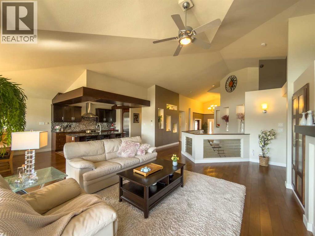 534 Canyon Cove W, Lethbridge, Alberta  T1K 2N4 - Photo 6 - A2303629