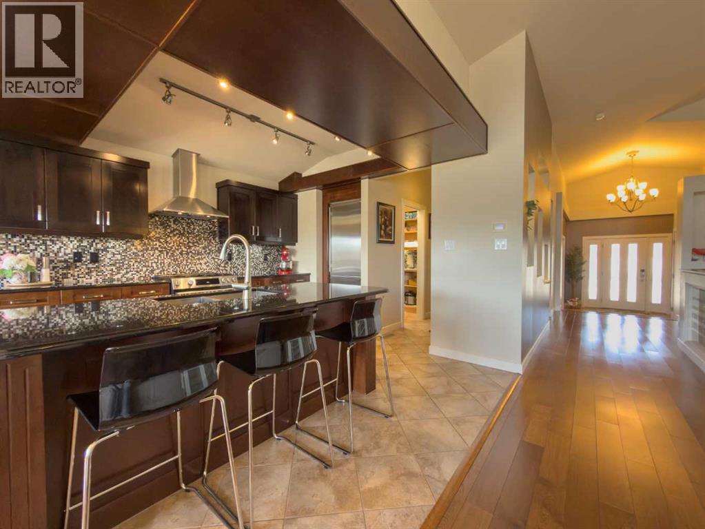 534 Canyon Cove W, Lethbridge, Alberta  T1K 2N4 - Photo 9 - A2303629