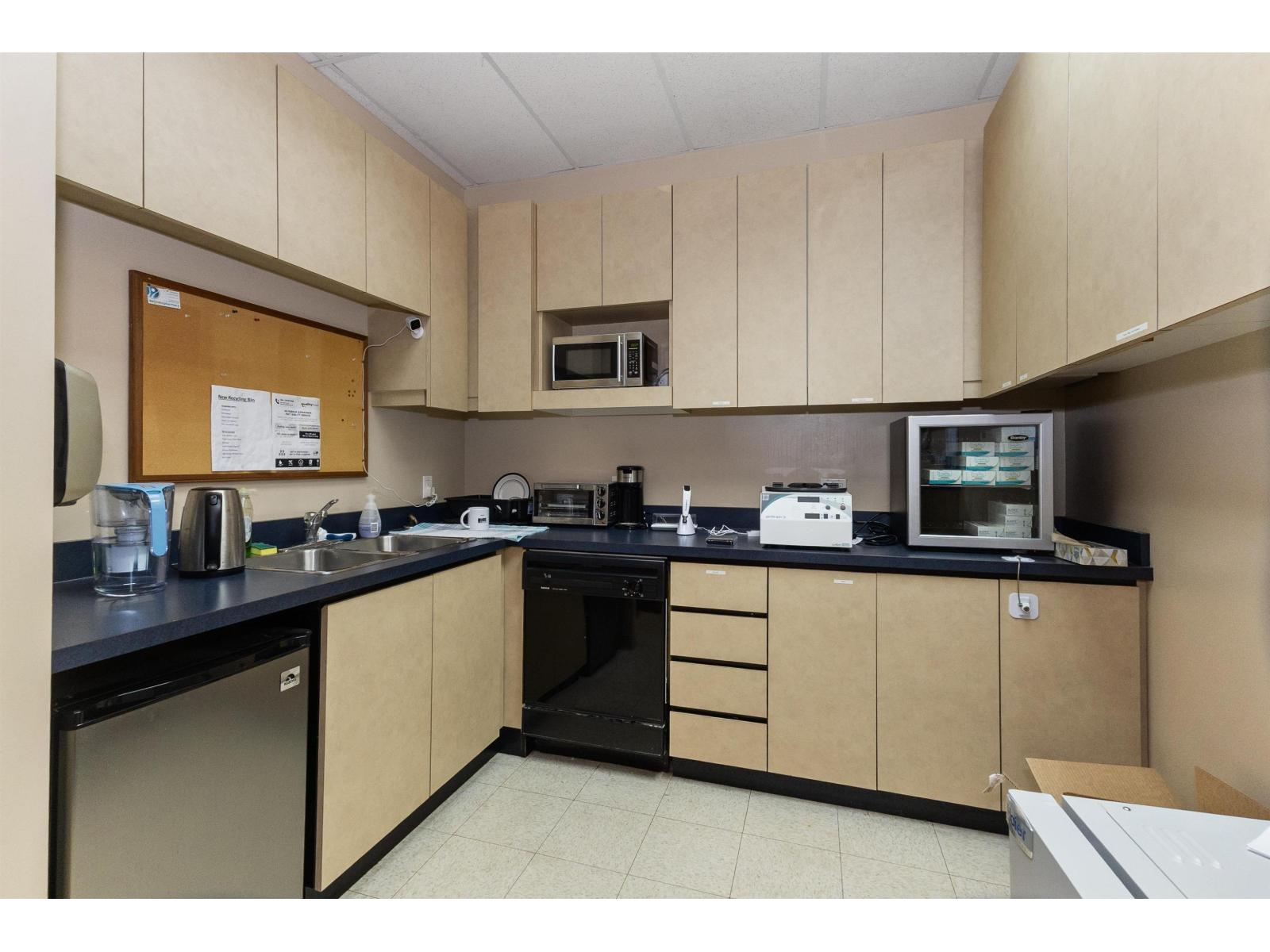 200 2692 Clearbrook Road, Abbotsford, British Columbia  V2T 2Y8 - Photo 13 - C8078055