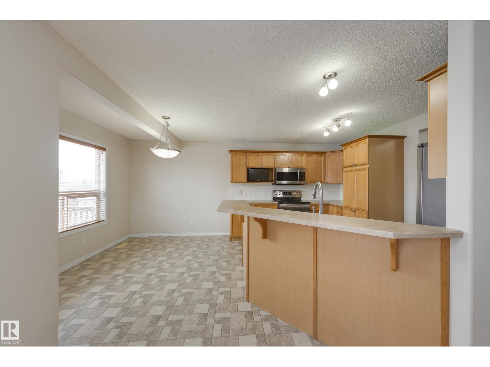 16522 56 St Nw, Edmonton, Alberta  T5Y 3M7 - Photo 8 - E4483381