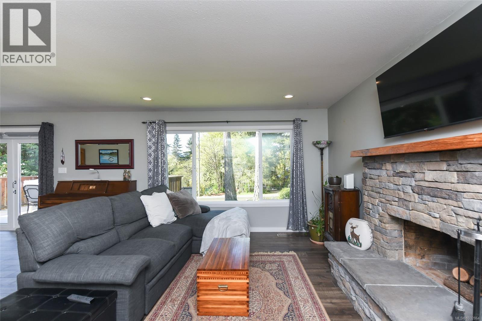 280 Glacier View Dr, Comox, British Columbia  V9M 1G5 - Photo 8 - 1032864