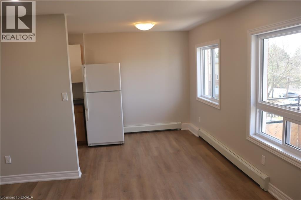 366 Darling Street Unit# 2, Brantford, Ontario  N3S 3Y5 - Photo 4 - 40822900