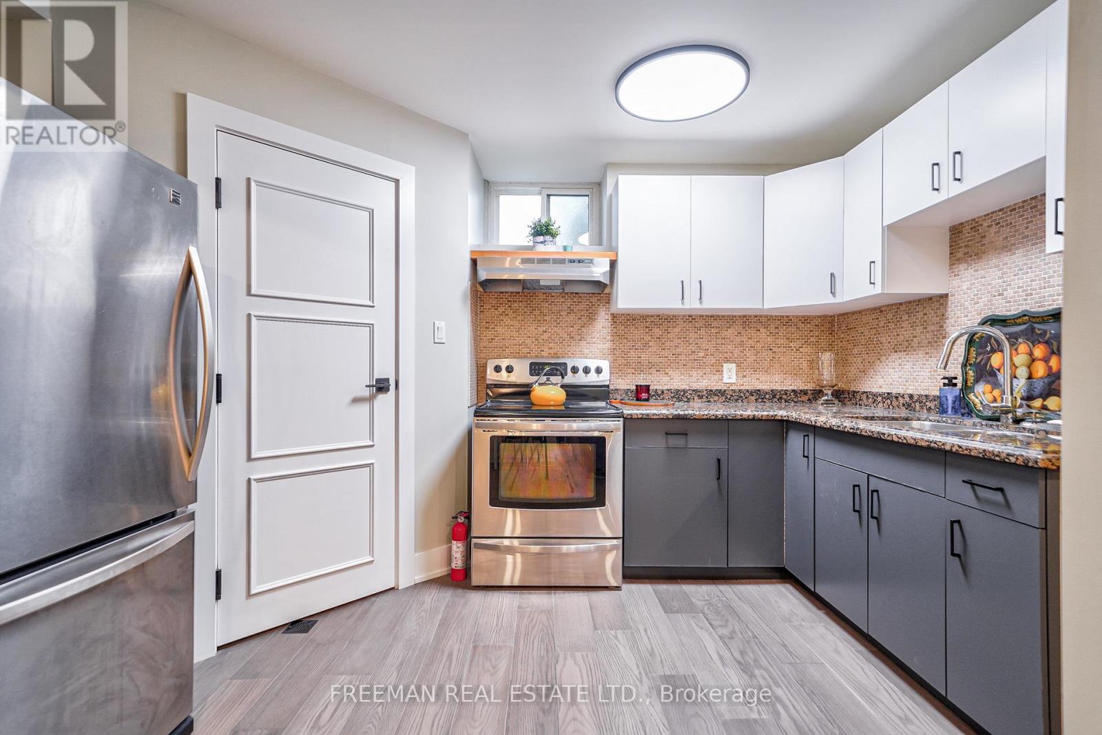 B - 351 Windermere Avenue, Toronto, Ontario  M6S 3L1 - Photo 6 - W13026318