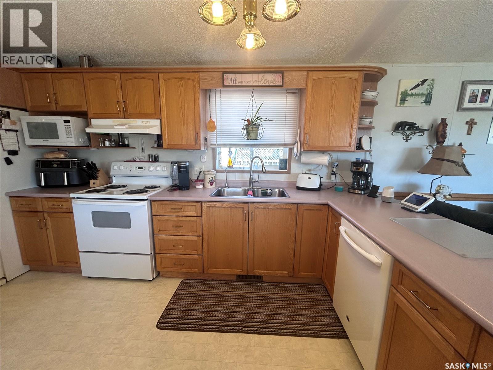 301 Willow Park Green, Estevan, Saskatchewan  S4A 2R9 - Photo 11 - SK033531