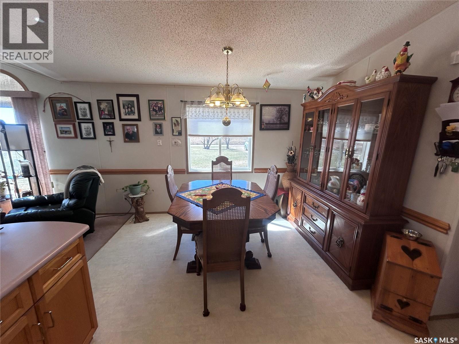 301 Willow Park Green, Estevan, Saskatchewan  S4A 2R9 - Photo 12 - SK033531