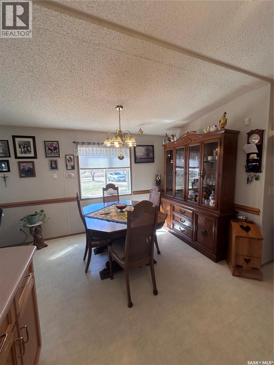 301 Willow Park Green, Estevan, Saskatchewan  S4A 2R9 - Photo 13 - SK033531
