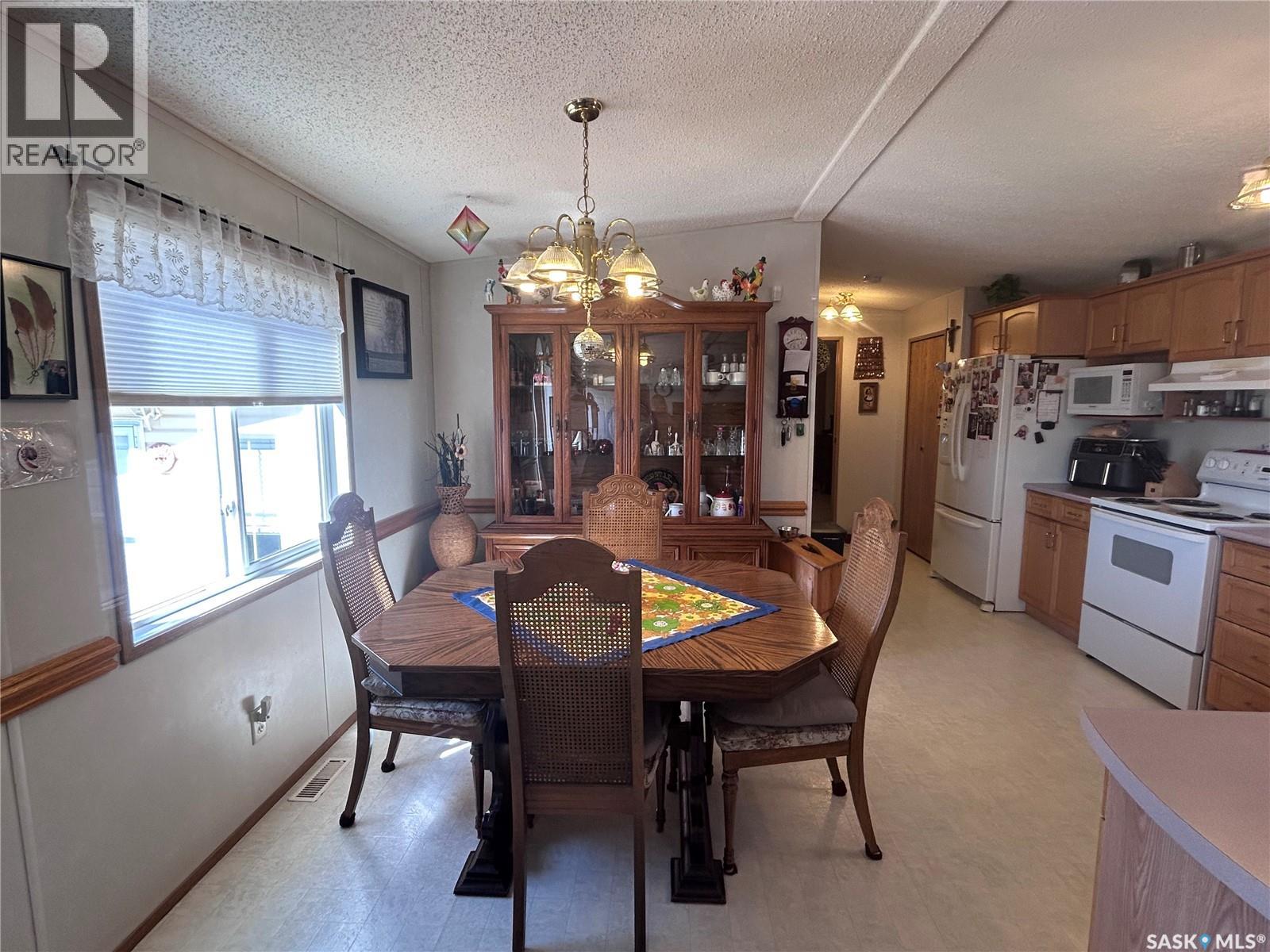 301 Willow Park Green, Estevan, Saskatchewan  S4A 2R9 - Photo 14 - SK033531