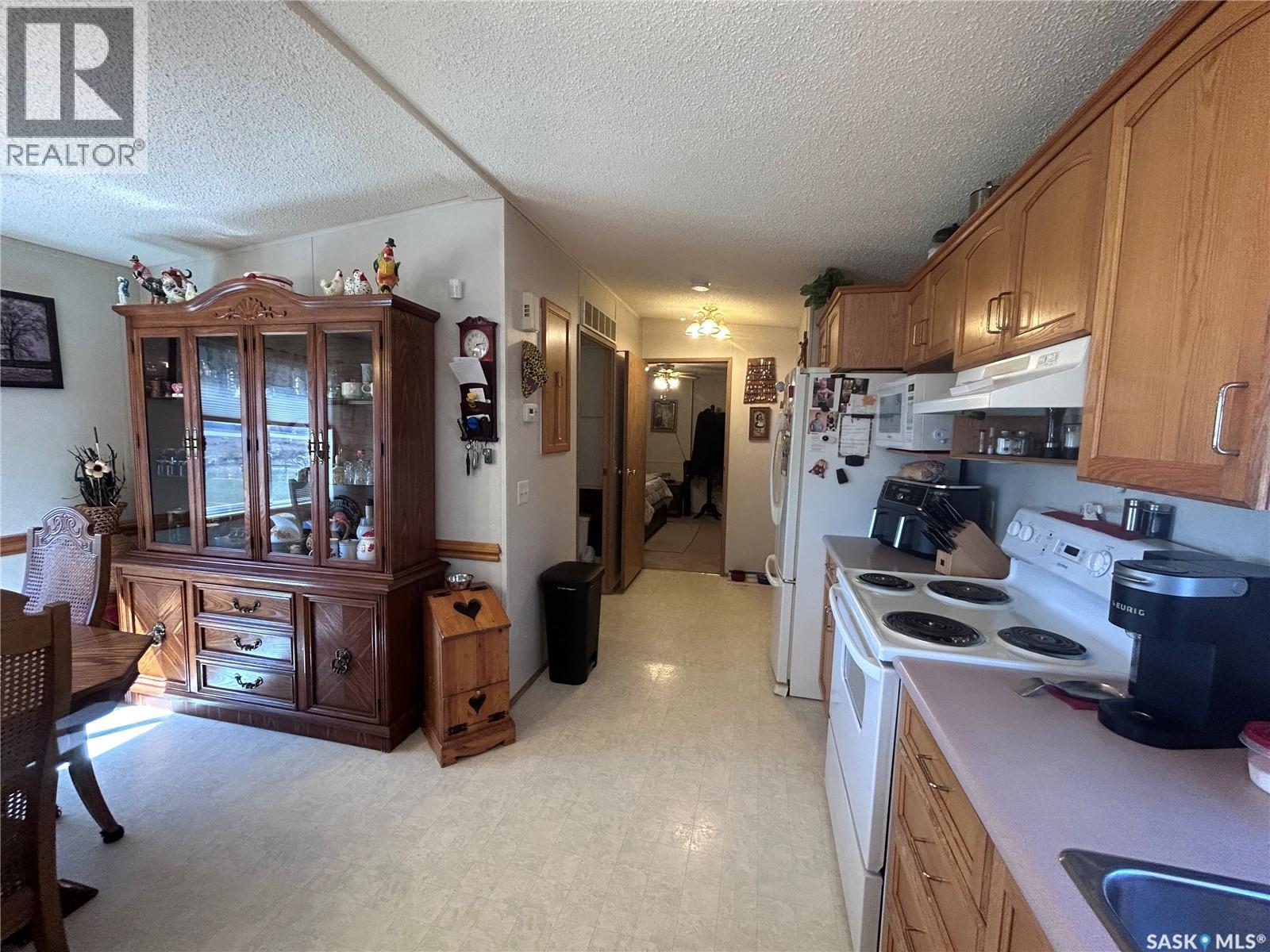 301 Willow Park Green, Estevan, Saskatchewan  S4A 2R9 - Photo 15 - SK033531