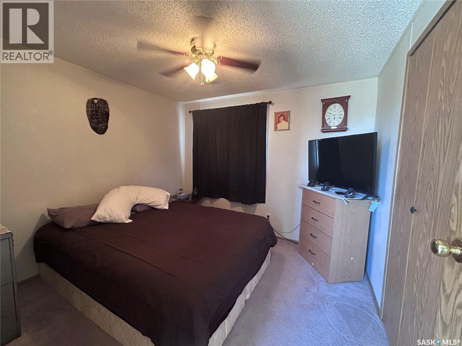 301 Willow Park Green, Estevan, Saskatchewan  S4A 2R9 - Photo 34 - SK033531