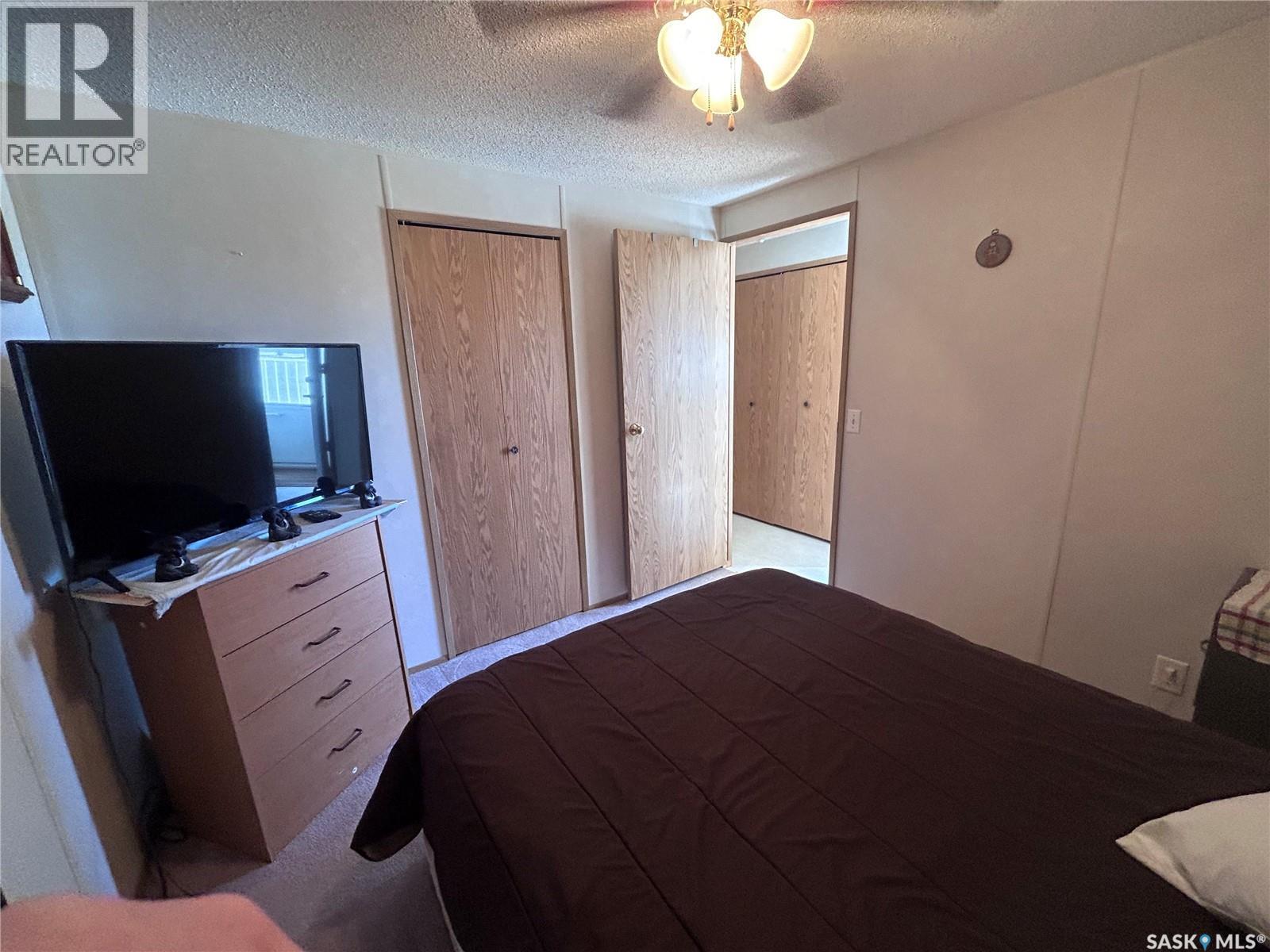 301 Willow Park Green, Estevan, Saskatchewan  S4A 2R9 - Photo 35 - SK033531