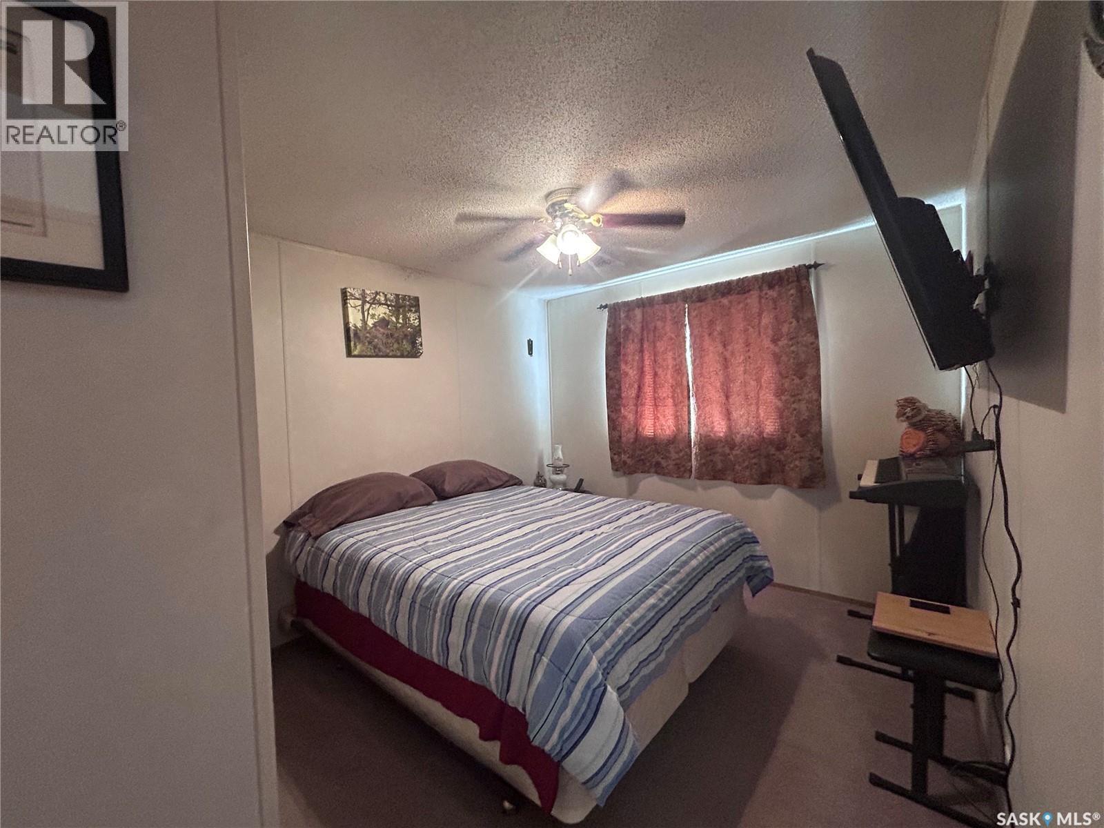 301 Willow Park Green, Estevan, Saskatchewan  S4A 2R9 - Photo 36 - SK033531