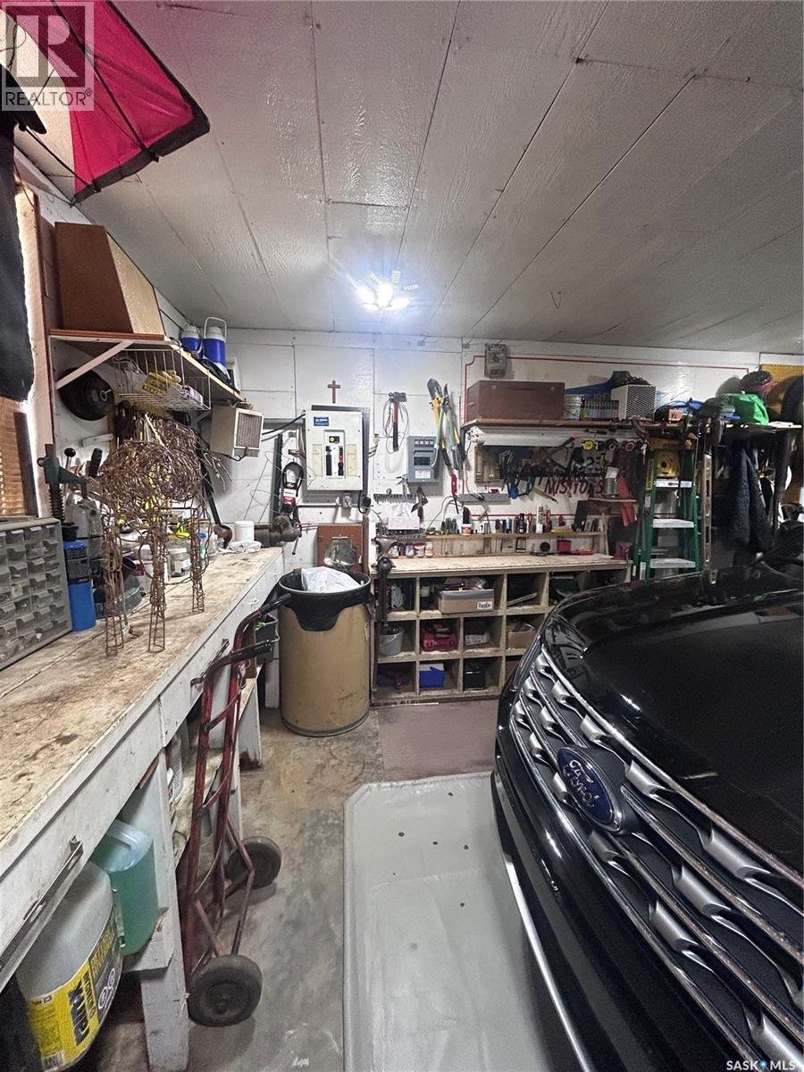 301 Willow Park Green, Estevan, Saskatchewan  S4A 2R9 - Photo 43 - SK033531