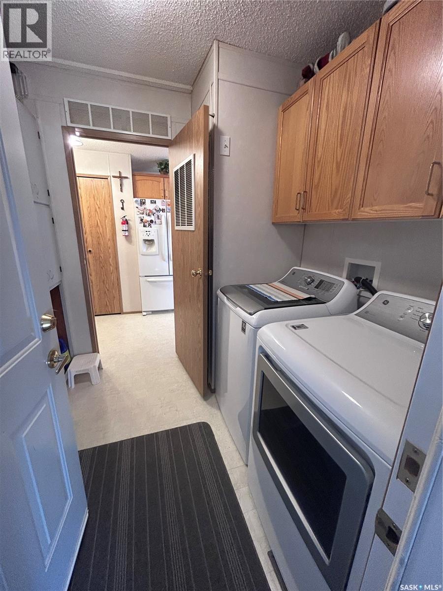 301 Willow Park Green, Estevan, Saskatchewan  S4A 2R9 - Photo 7 - SK033531