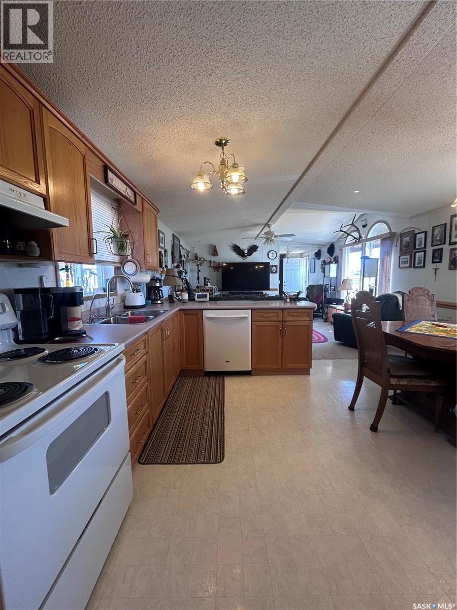 301 Willow Park Green, Estevan, Saskatchewan  S4A 2R9 - Photo 8 - SK033531