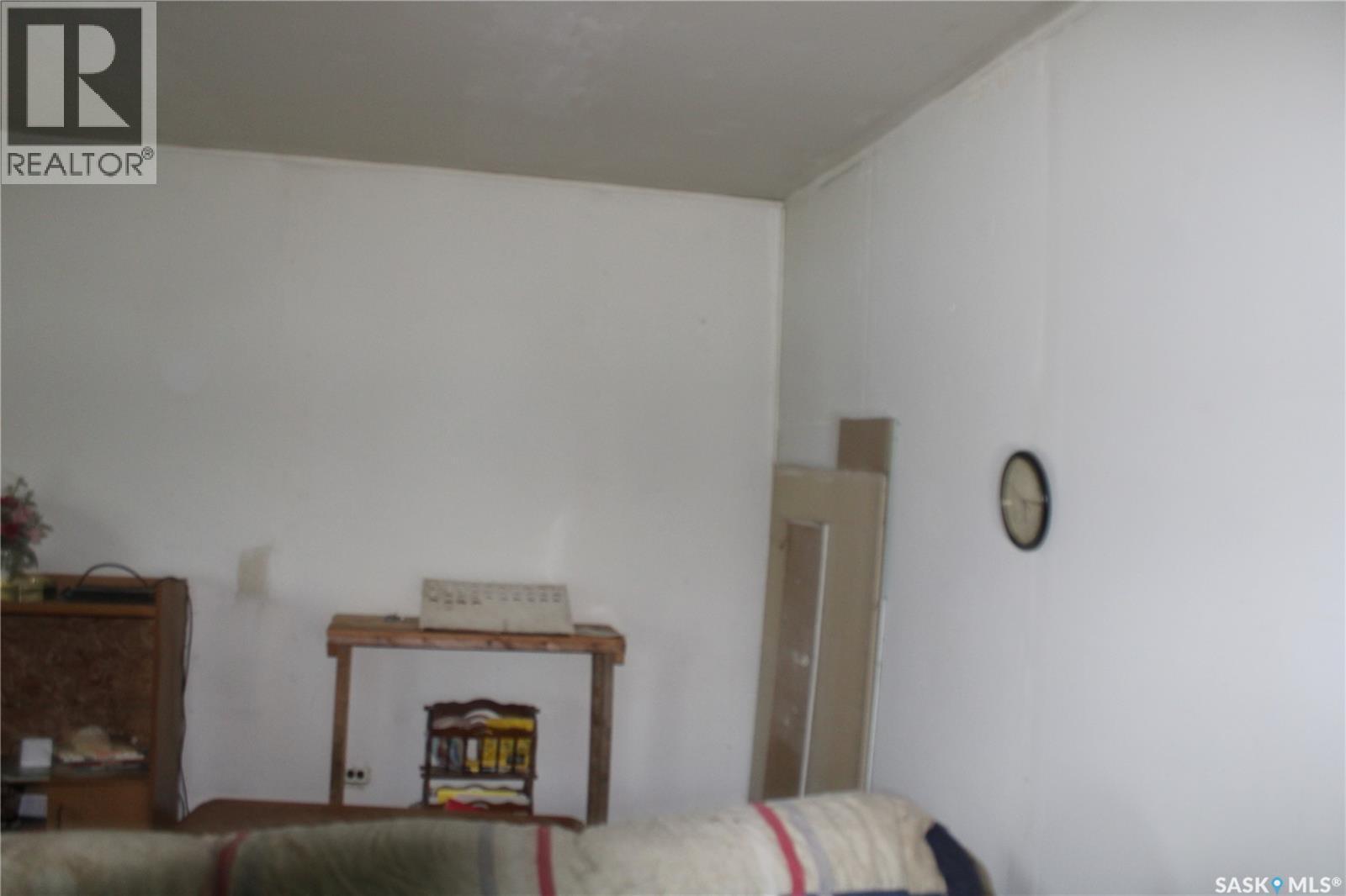 407 1st Avenue, Gerald, Saskatchewan  S0A 1B0 - Photo 10 - SK033525