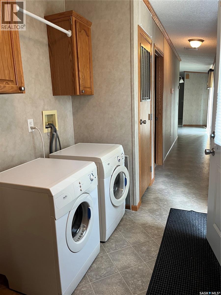 622 Bertrand Avenue, Radville, Saskatchewan  S0C 2G0 - Photo 15 - SK033434