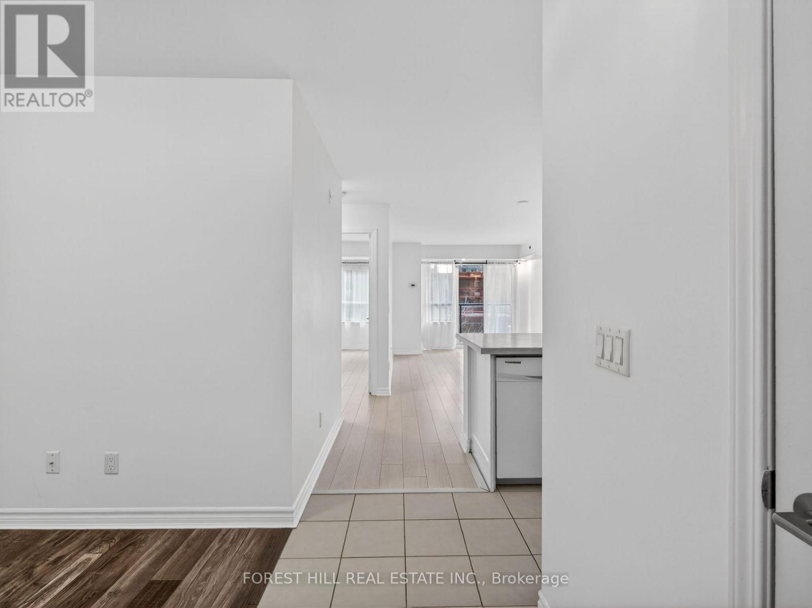 224 - 35 Saranac Boulevard, Toronto, Ontario  M6A 2G4 - Photo 4 - C13018926