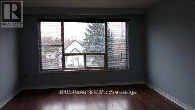 3 - 182 Ruggles Avenue, Richmond Hill, Ontario  L4C 1Y4 - Photo 3 - N13015134