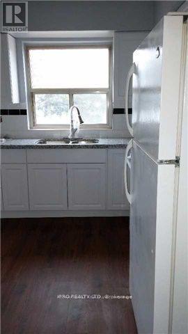 3 - 182 Ruggles Avenue, Richmond Hill, Ontario  L4C 1Y4 - Photo 2 - N13015134