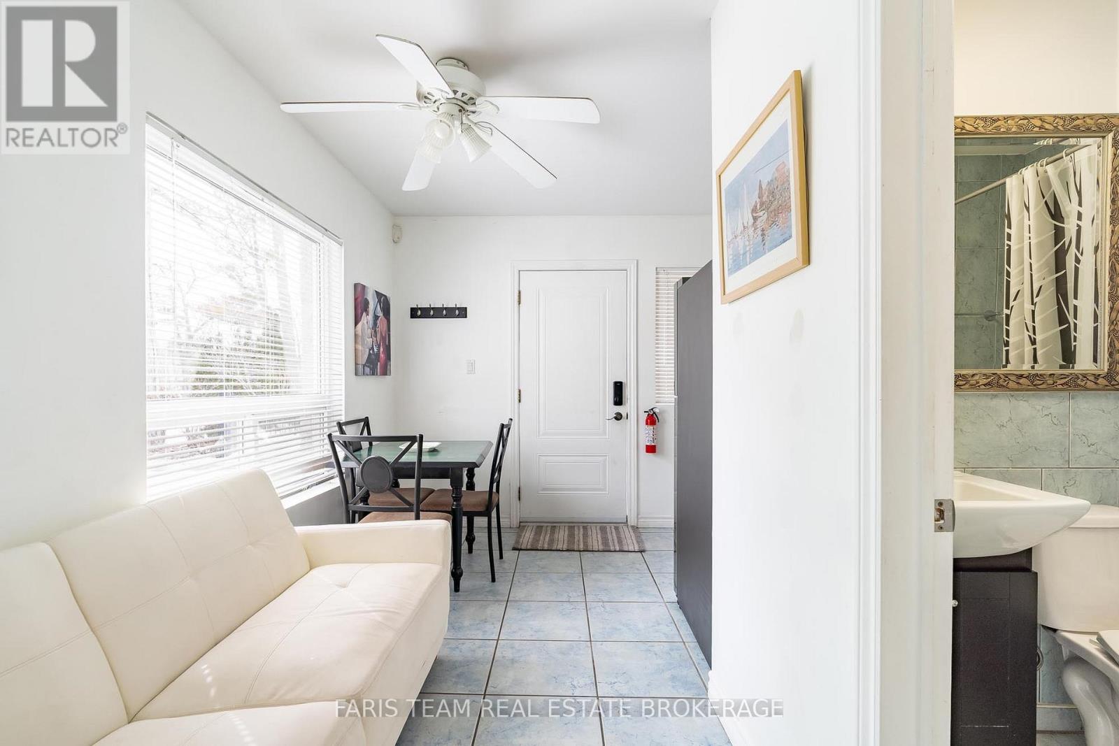 60 River Avenue Crescent, Wasaga Beach, Ontario  L9Z 2K6 - Photo 26 - S12927688