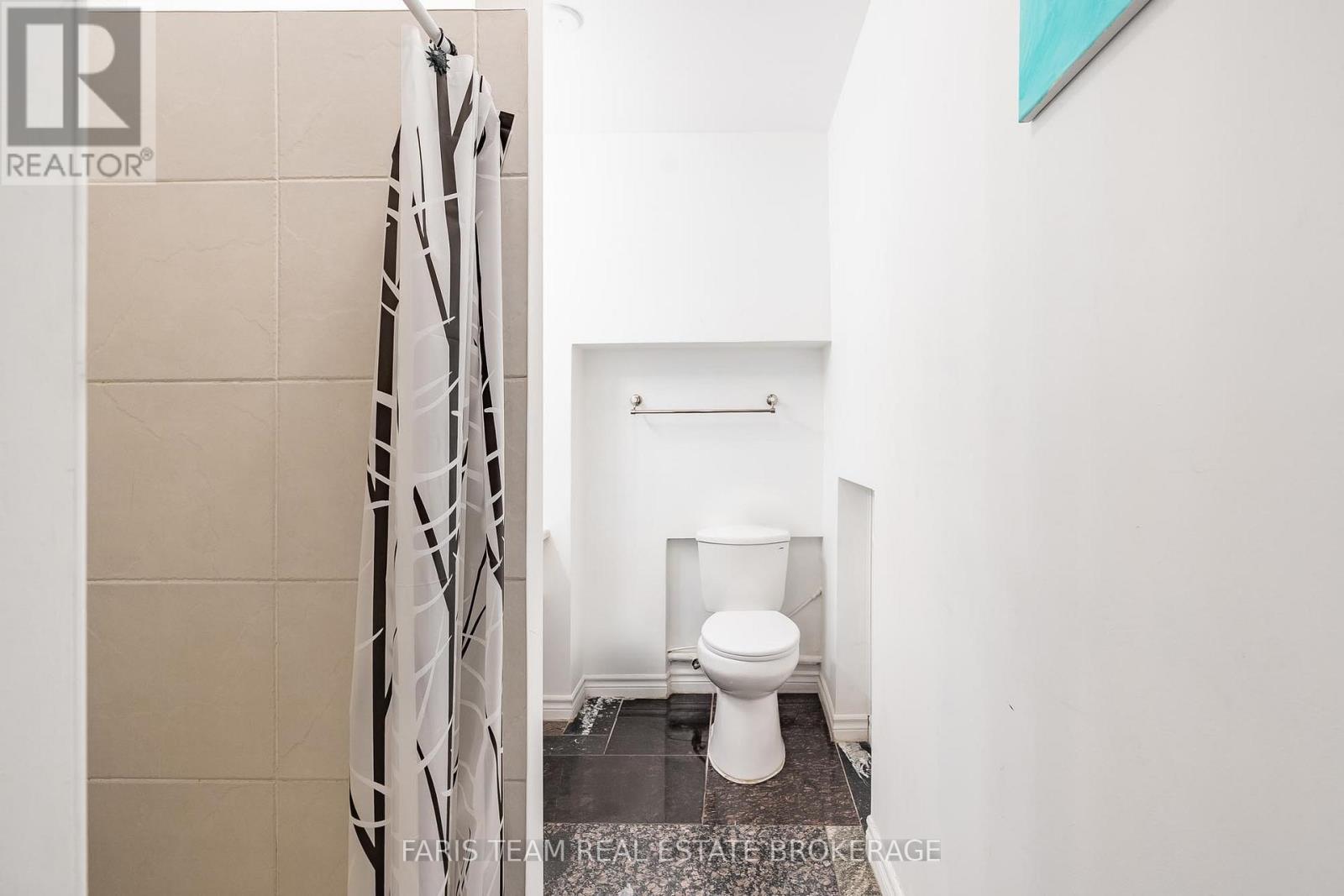 60 River Avenue Crescent, Wasaga Beach, Ontario  L9Z 2K6 - Photo 21 - S12927688