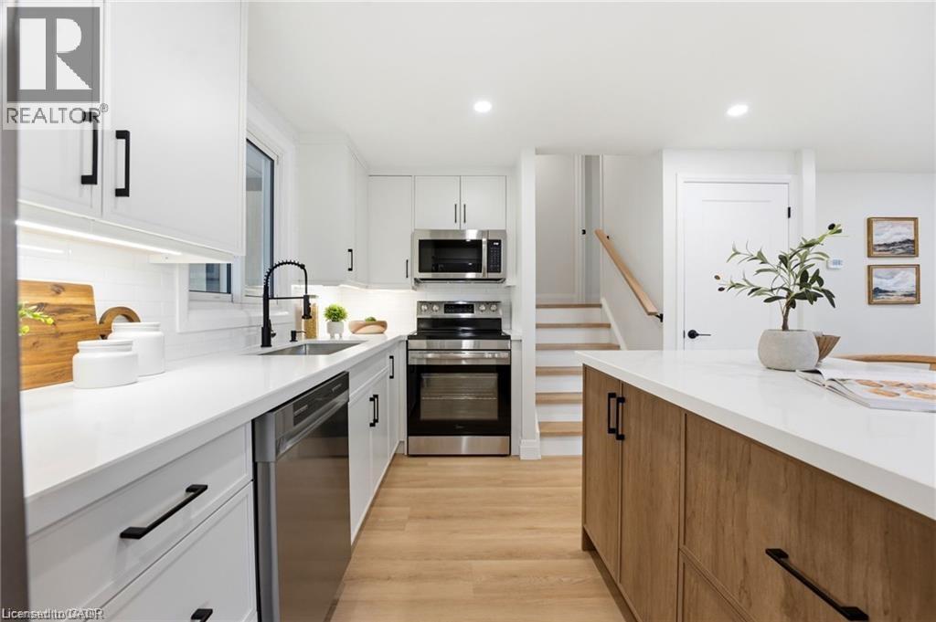 114 Christopher Drive, Waterloo, Ontario  N2J 4J7 - Photo 8 - 40822943