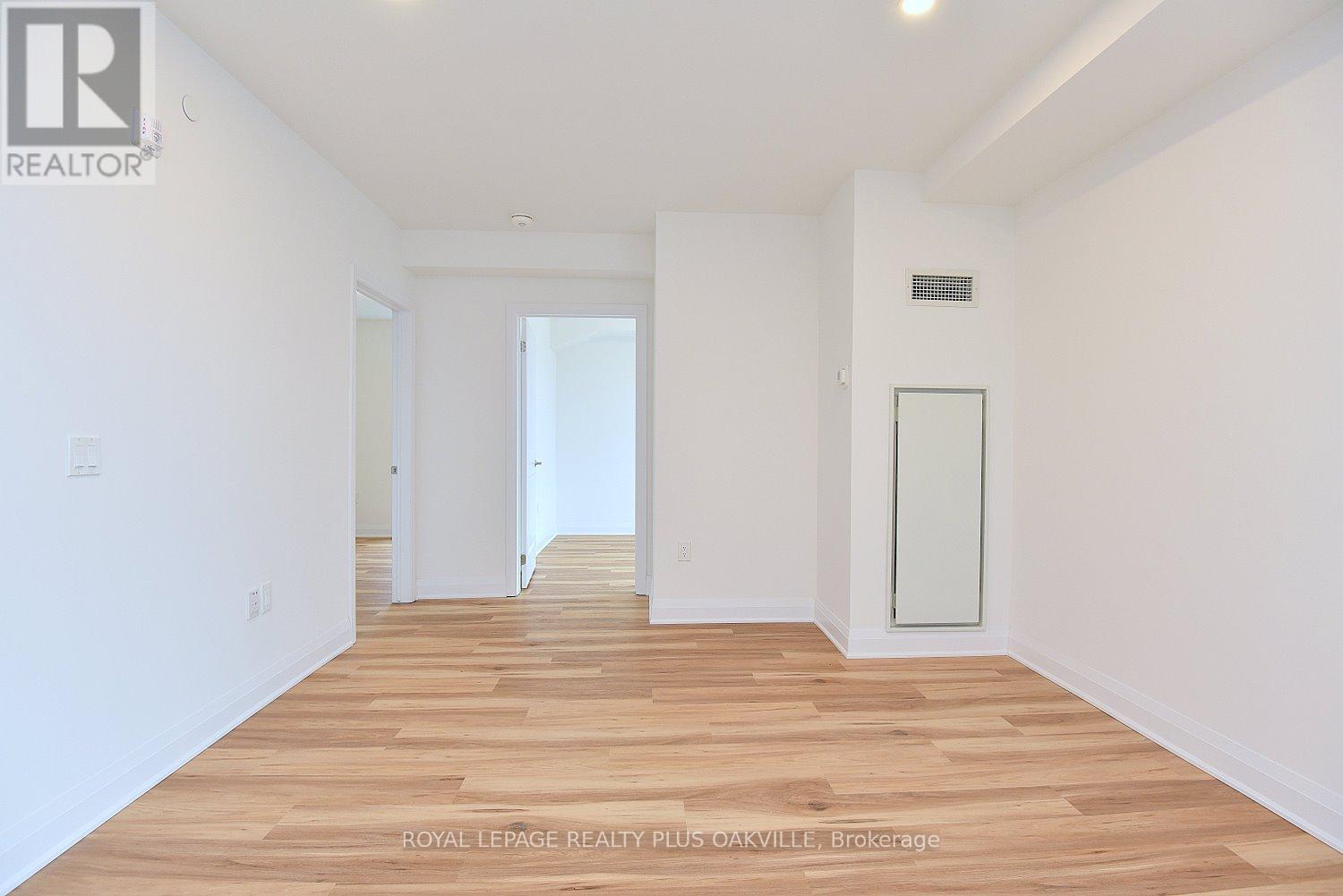 219 - 1936 Rymal Road E, Hamilton, Ontario  L0R 1P0 - Photo 8 - X12983434