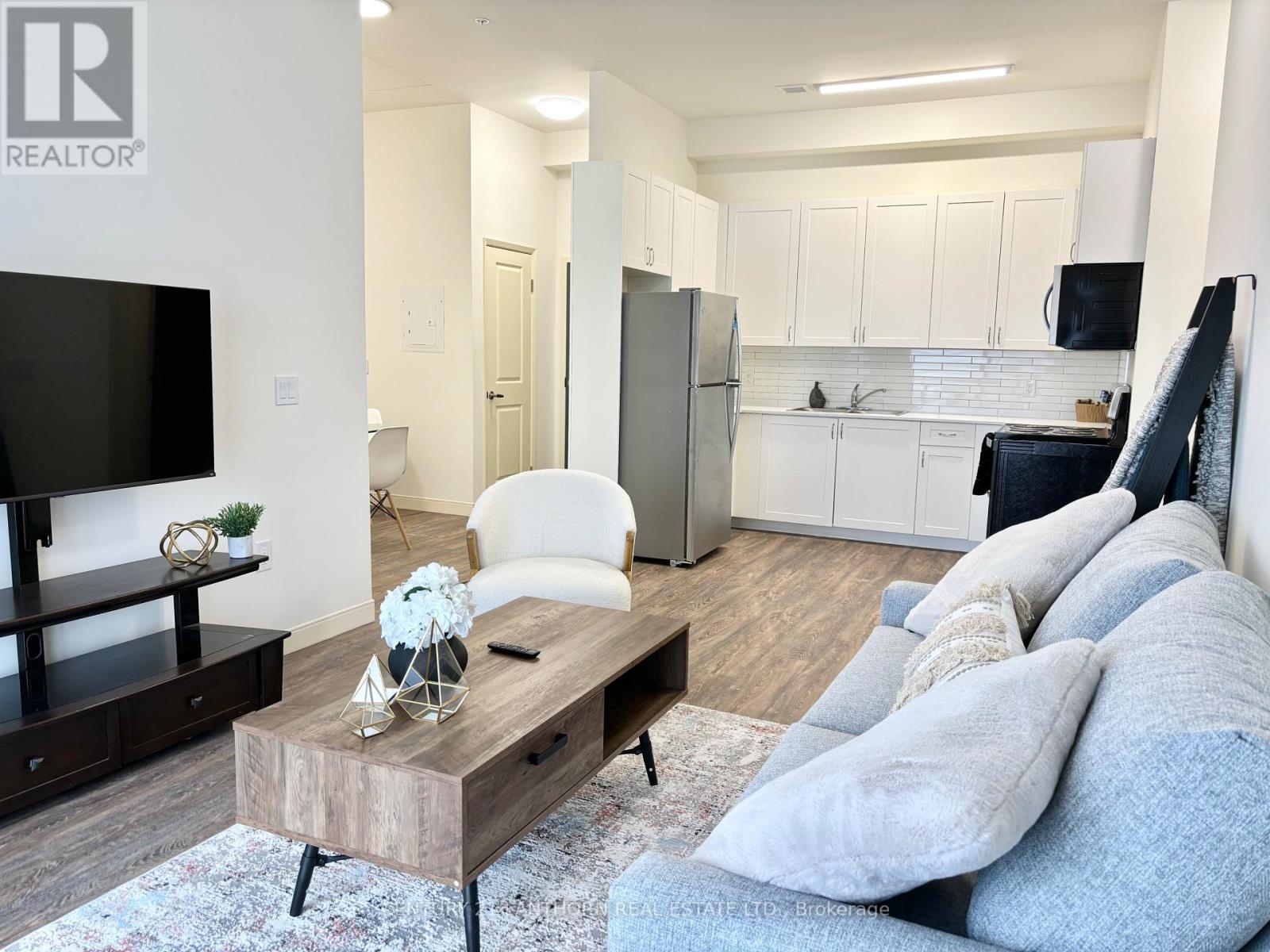 524 - 135 Station Street, Belleville, Ontario  K8N 2S9 - Photo 2 - X13026386