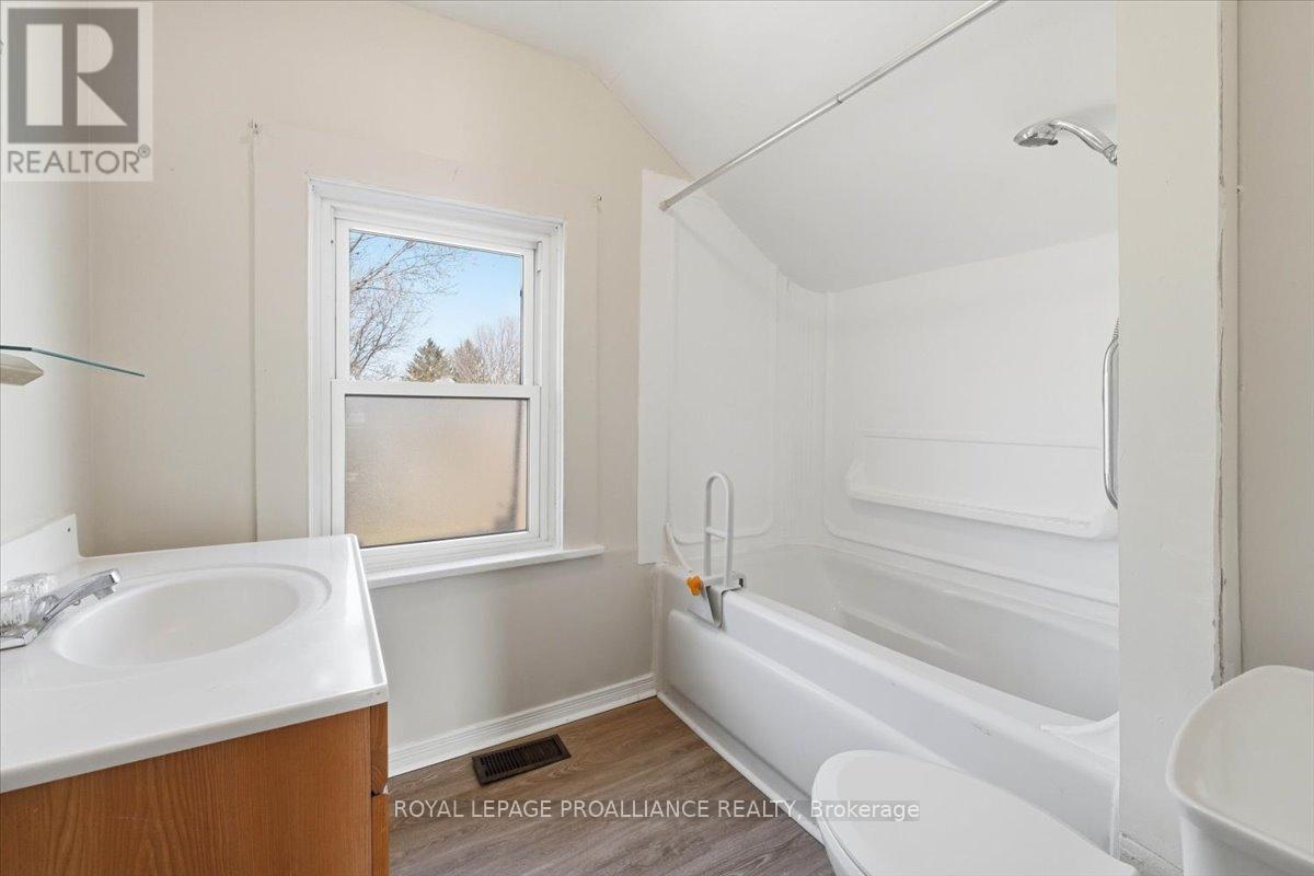 211 Colborne Street, Tweed, Ontario  K0K 3J0 - Photo 25 - X13026552