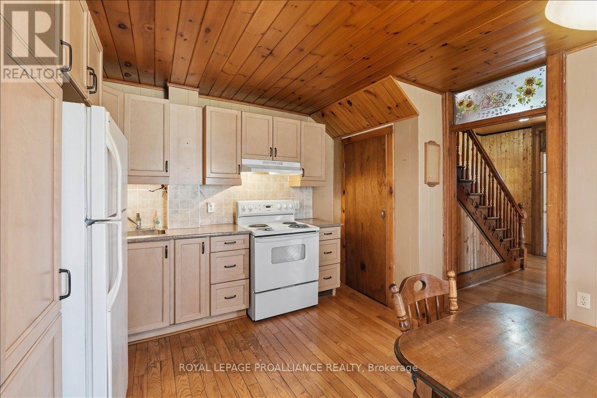 211 Colborne Street, Tweed, Ontario  K0K 3J0 - Photo 3 - X13026552