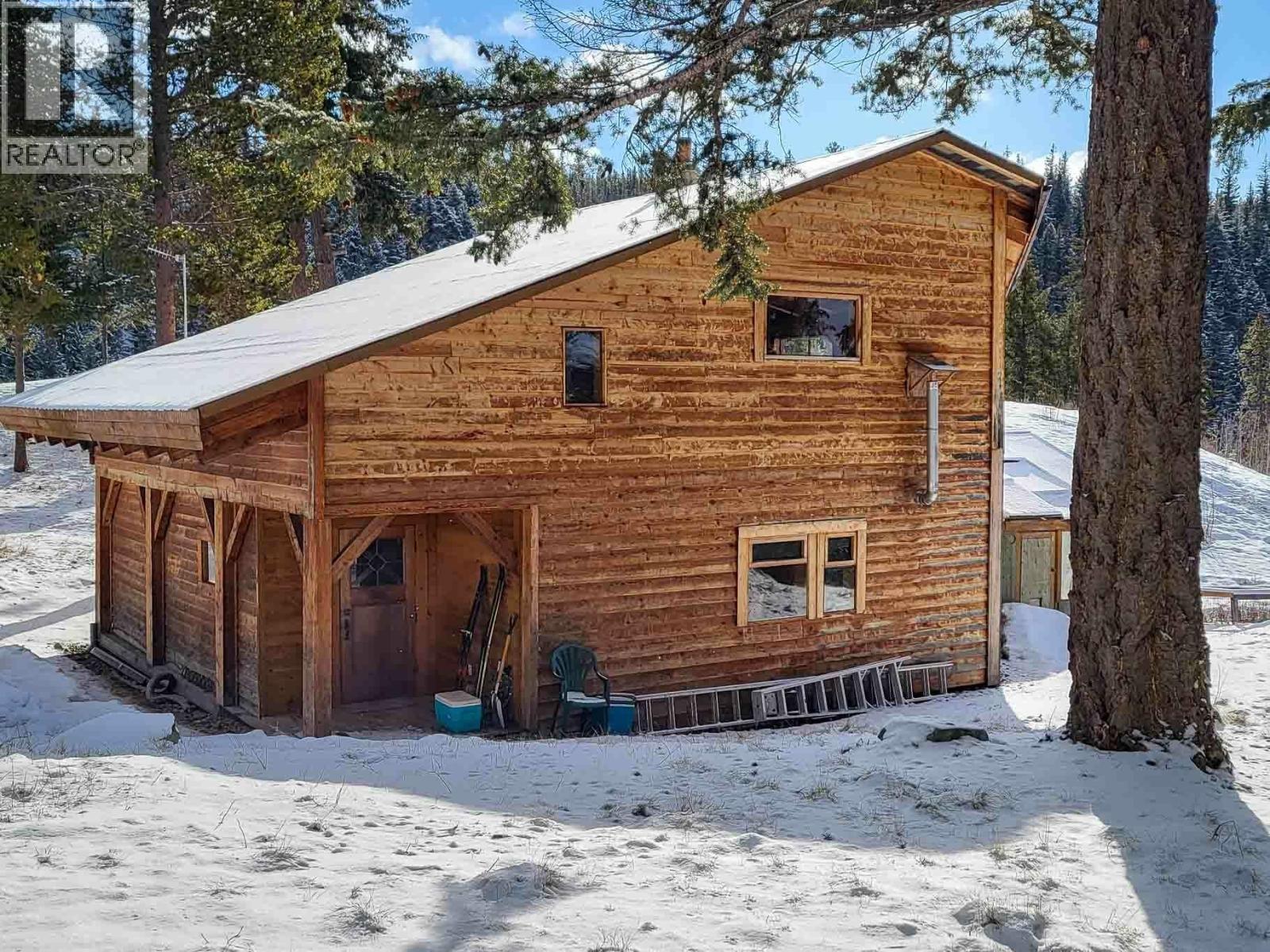 9000 Tote Road, Hagensborg, British Columbia  V0L 1C0 - Photo 2 - R3099807