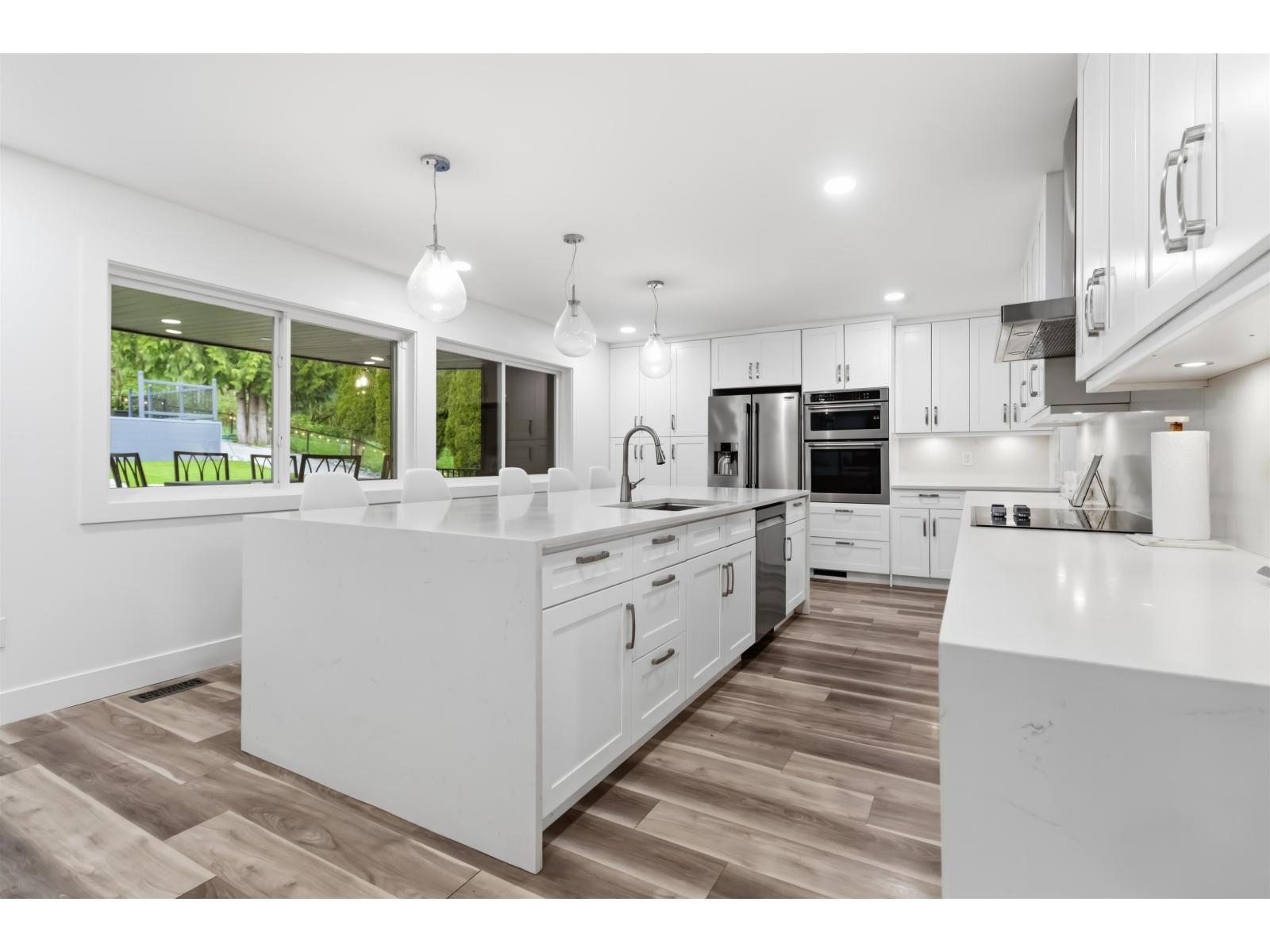 8635 Sunrise Drive, Chilliwack Mountain, Chilliwack, British Columbia  V2R 3H9 - Photo 12 - R3112787