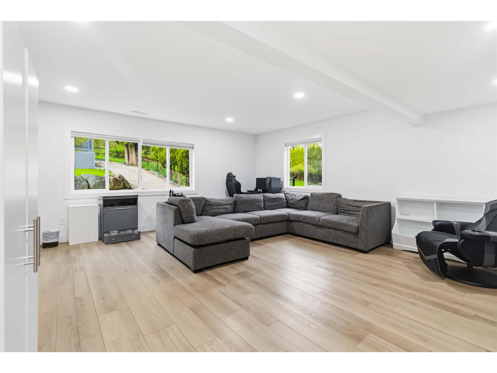 8635 Sunrise Drive, Chilliwack Mountain, Chilliwack, British Columbia  V2R 3H9 - Photo 26 - R3112787