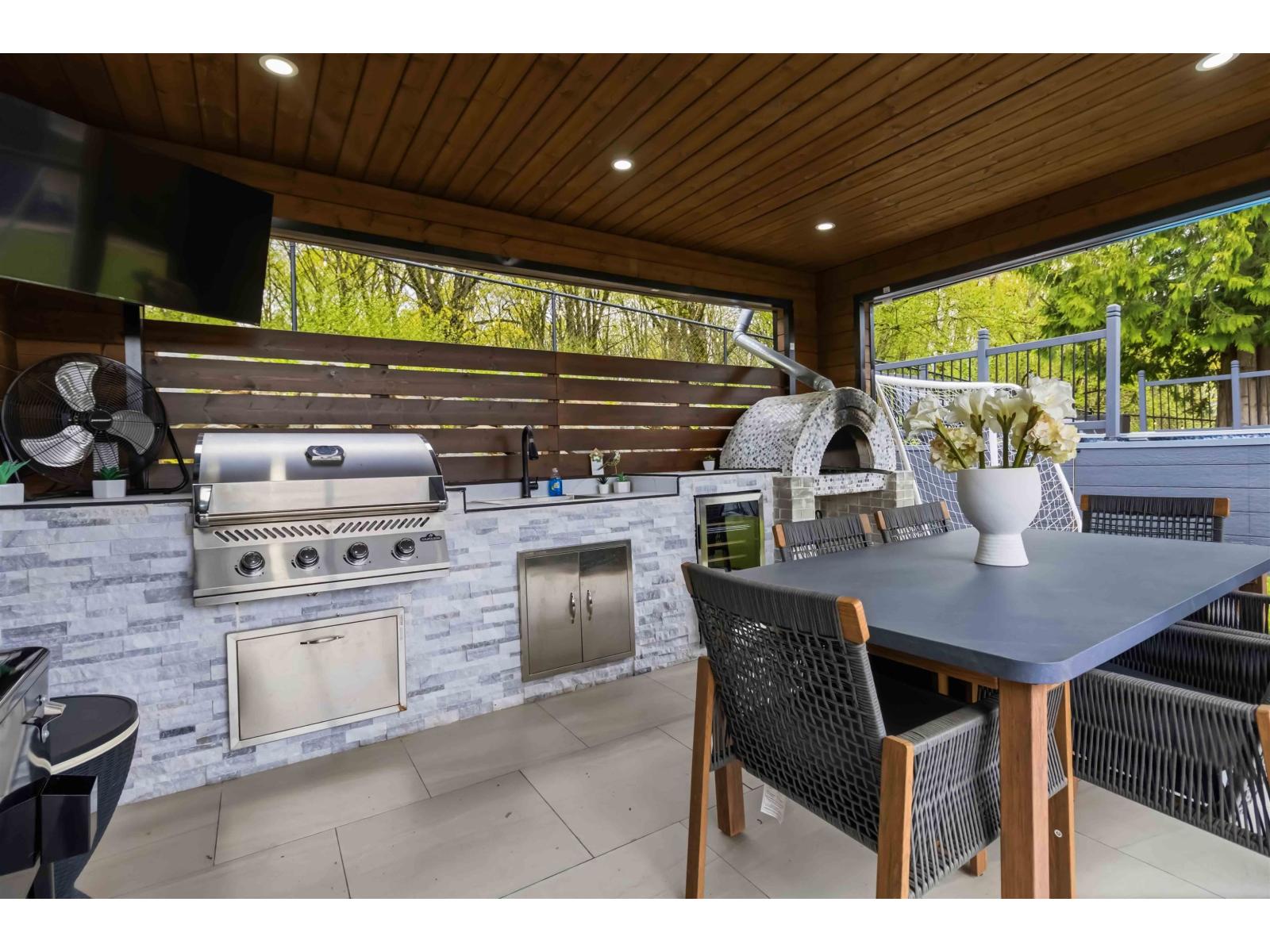 8635 Sunrise Drive, Chilliwack Mountain, Chilliwack, British Columbia  V2R 3H9 - Photo 36 - R3112787