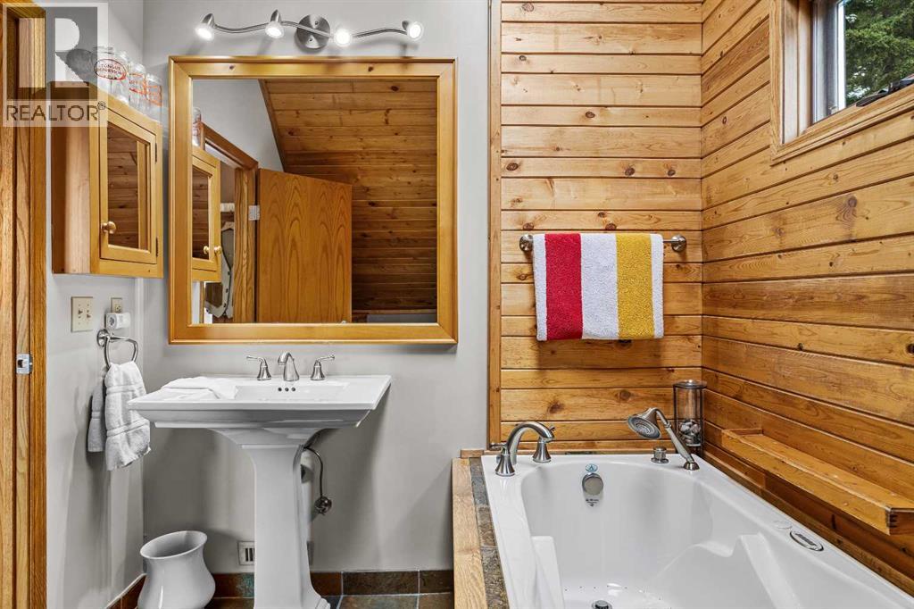 204 Grassi Place, Canmore, Alberta  T1W 2N3 - Photo 32 - A2303434