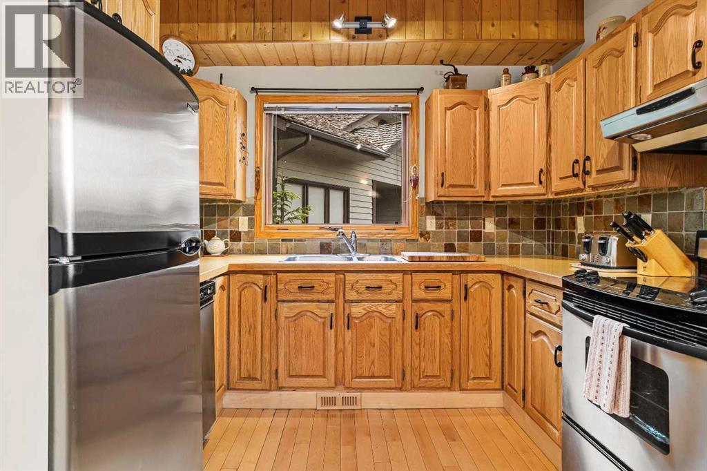 204 Grassi Place, Canmore, Alberta  T1W 2N3 - Photo 17 - A2303434