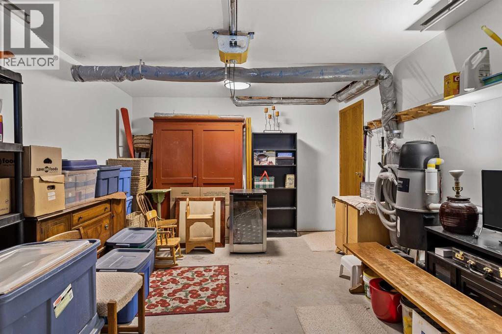 204 Grassi Place, Canmore, Alberta  T1W 2N3 - Photo 15 - A2303434