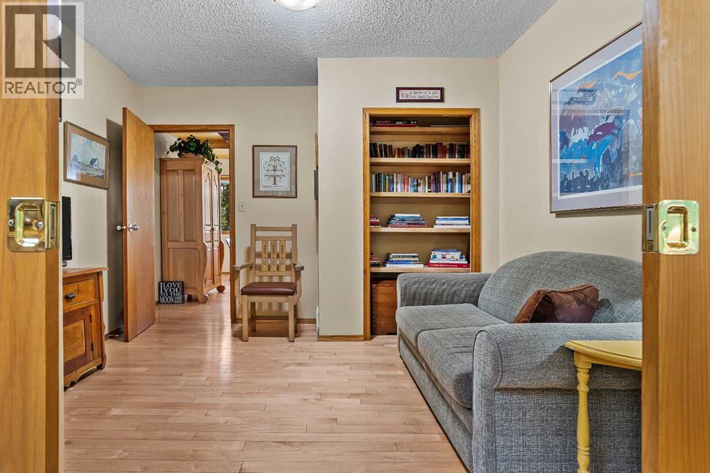 204 Grassi Place, Canmore, Alberta  T1W 2N3 - Photo 22 - A2303434