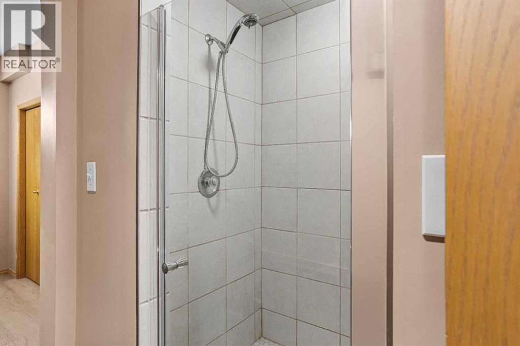 204 Grassi Place, Canmore, Alberta  T1W 2N3 - Photo 39 - A2303434