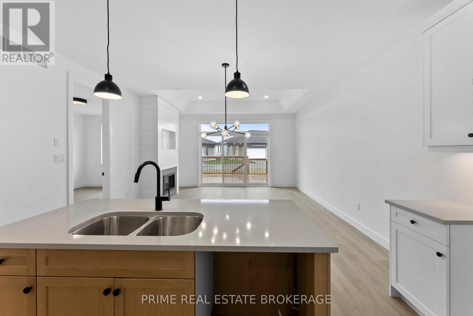 9 - 94 Coastal Crescent, Lambton Shores, Ontario  N0M 1T0 - Photo 14 - X13026396