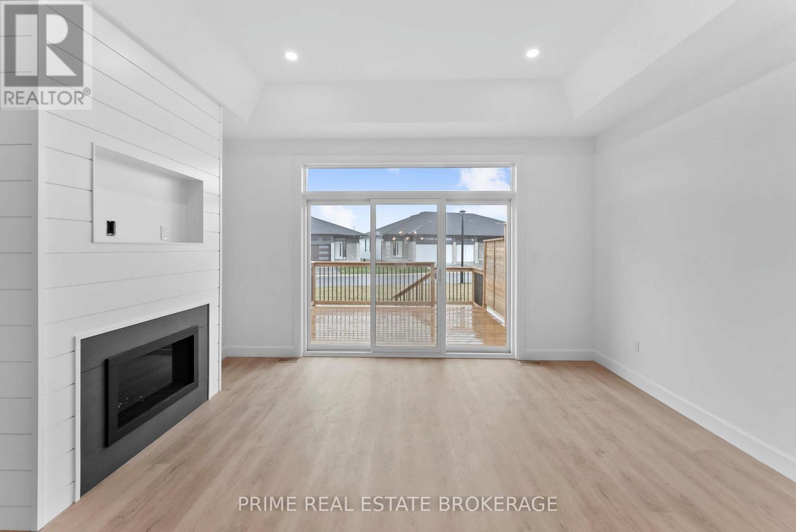 9 - 94 Coastal Crescent, Lambton Shores, Ontario  N0M 1T0 - Photo 18 - X13026396