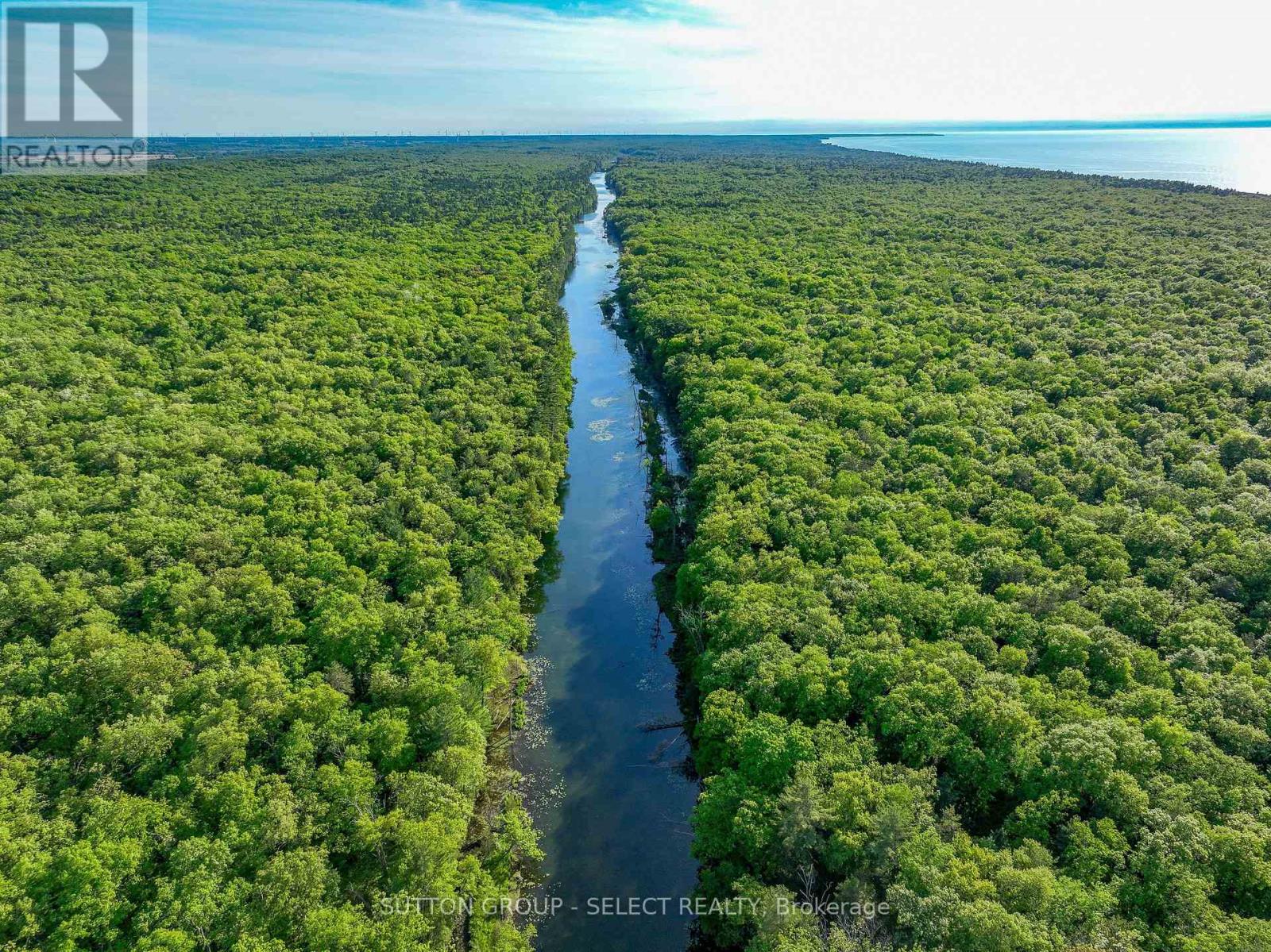 10142 Pinery Bluffs Road, Lambton Shores, Ontario  N0M 1T0 - Photo 24 - X13026646